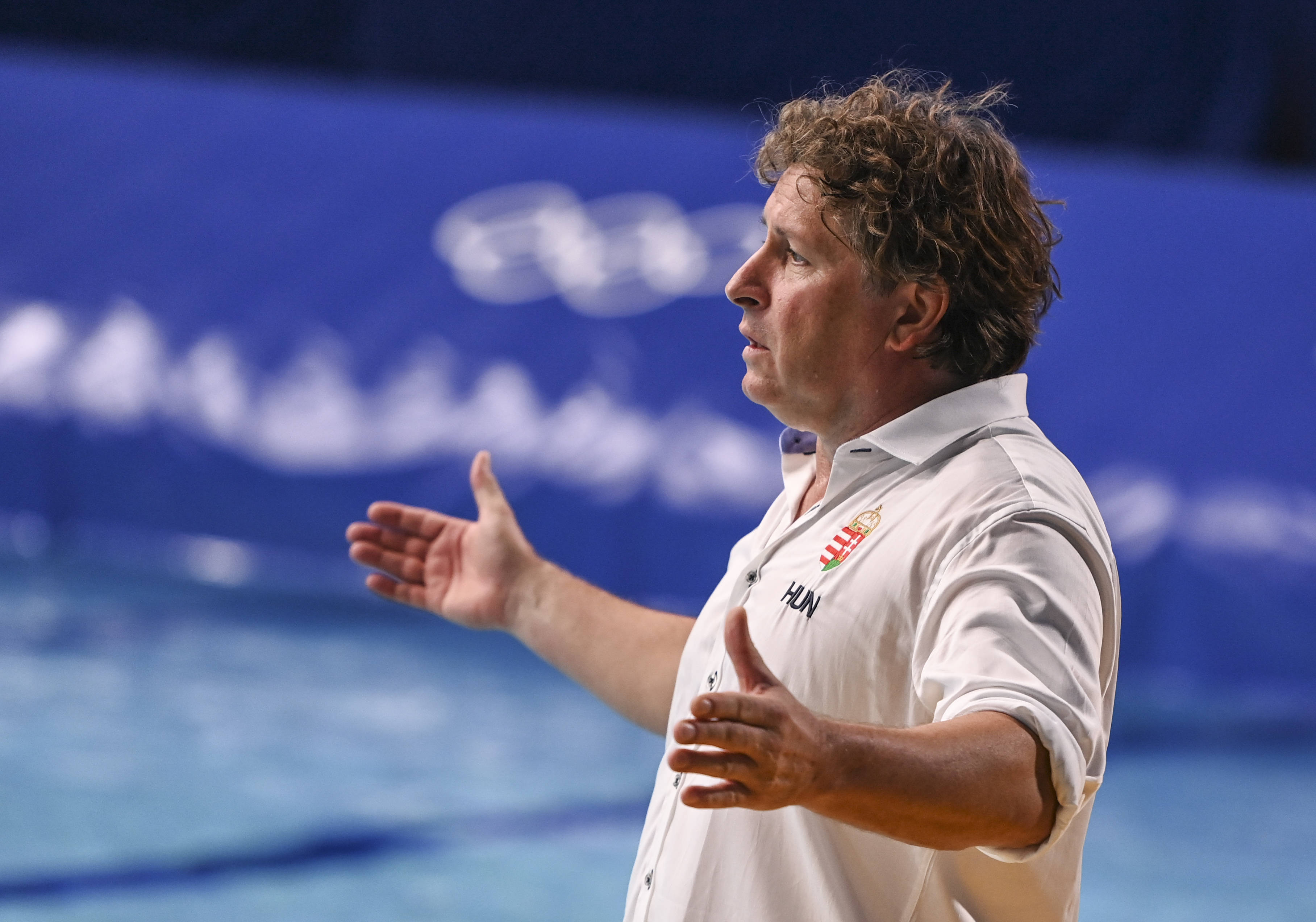 匈牙利队惊艳登场，轻松晋级半决赛