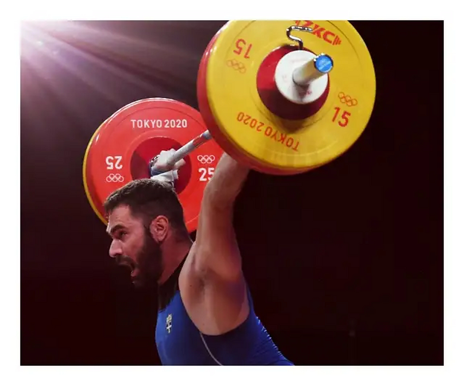 瑞士举重名将夺冠，实现人生突破