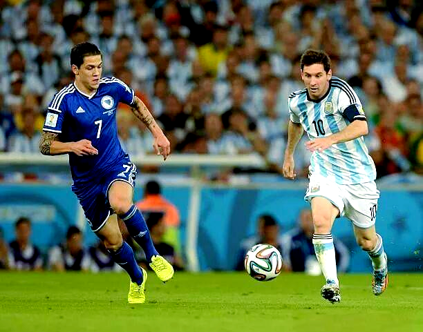 阿根廷球队战胜墨西哥，取得连胜