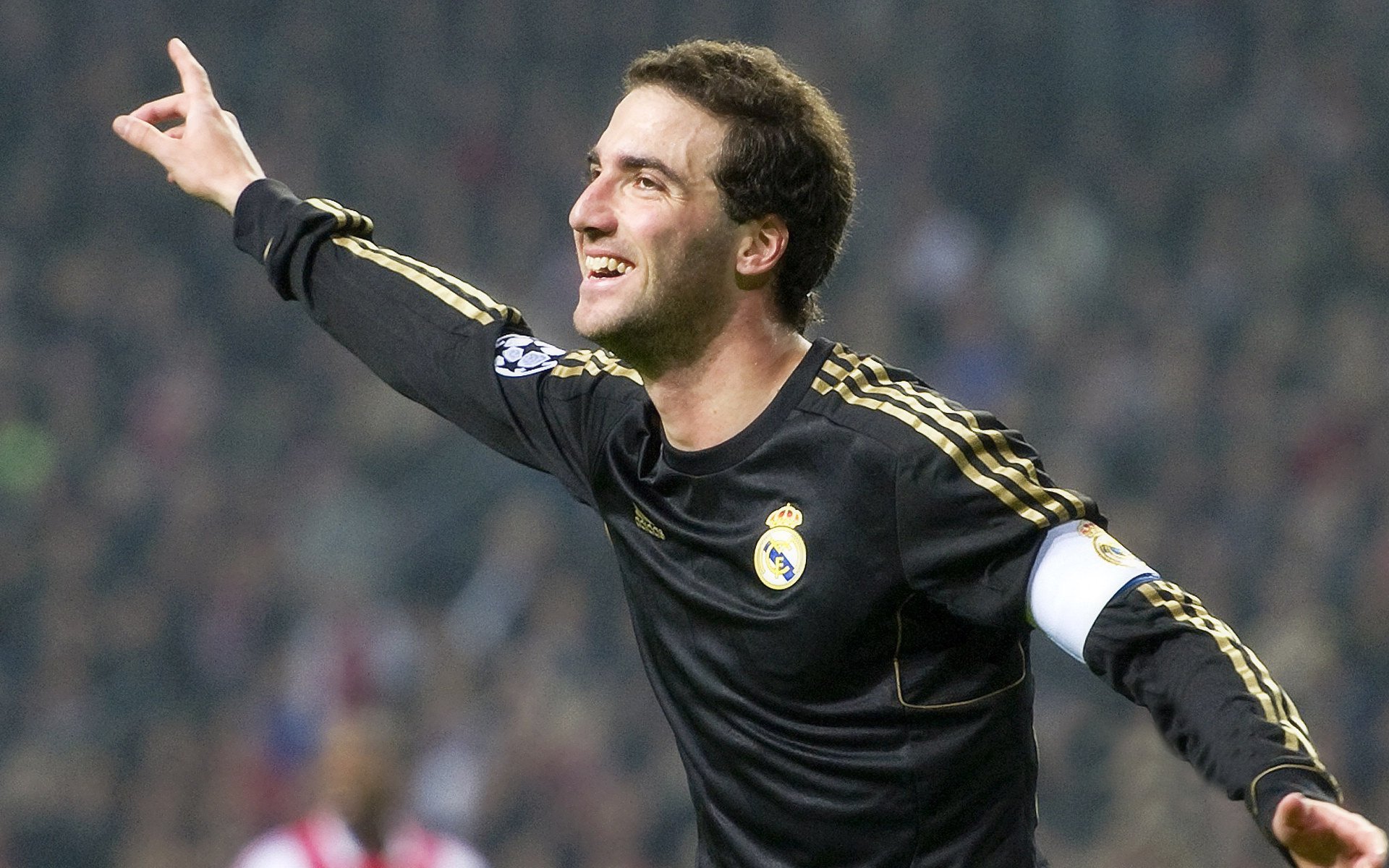 红龙之吼，威尔士破局荷兰，卡拉斯科一锤定音铸就历史性胜利