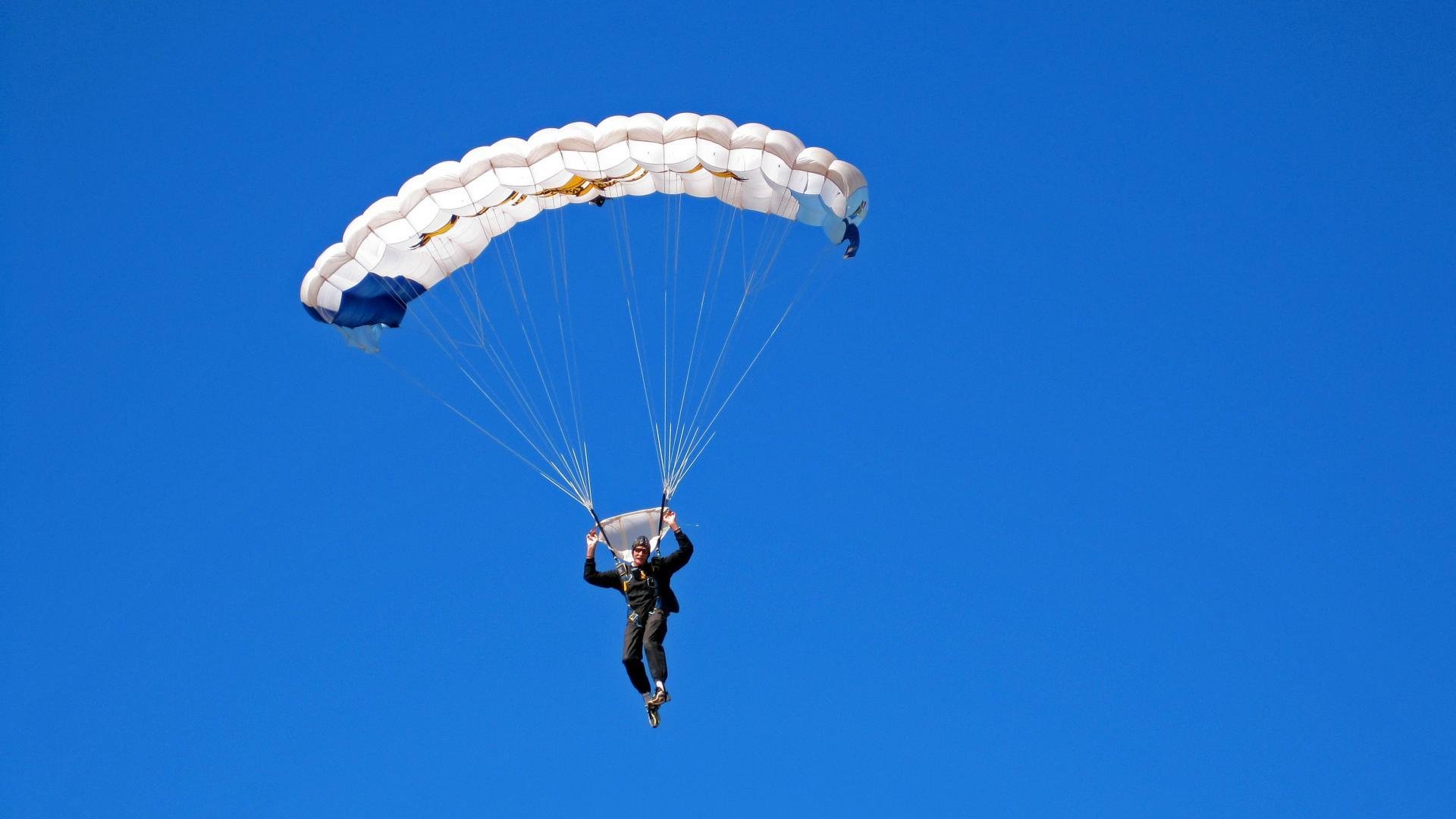 当质疑成为助燃剂,拉文如何从高薪配角蜕变为撕裂之城的致命关键先生