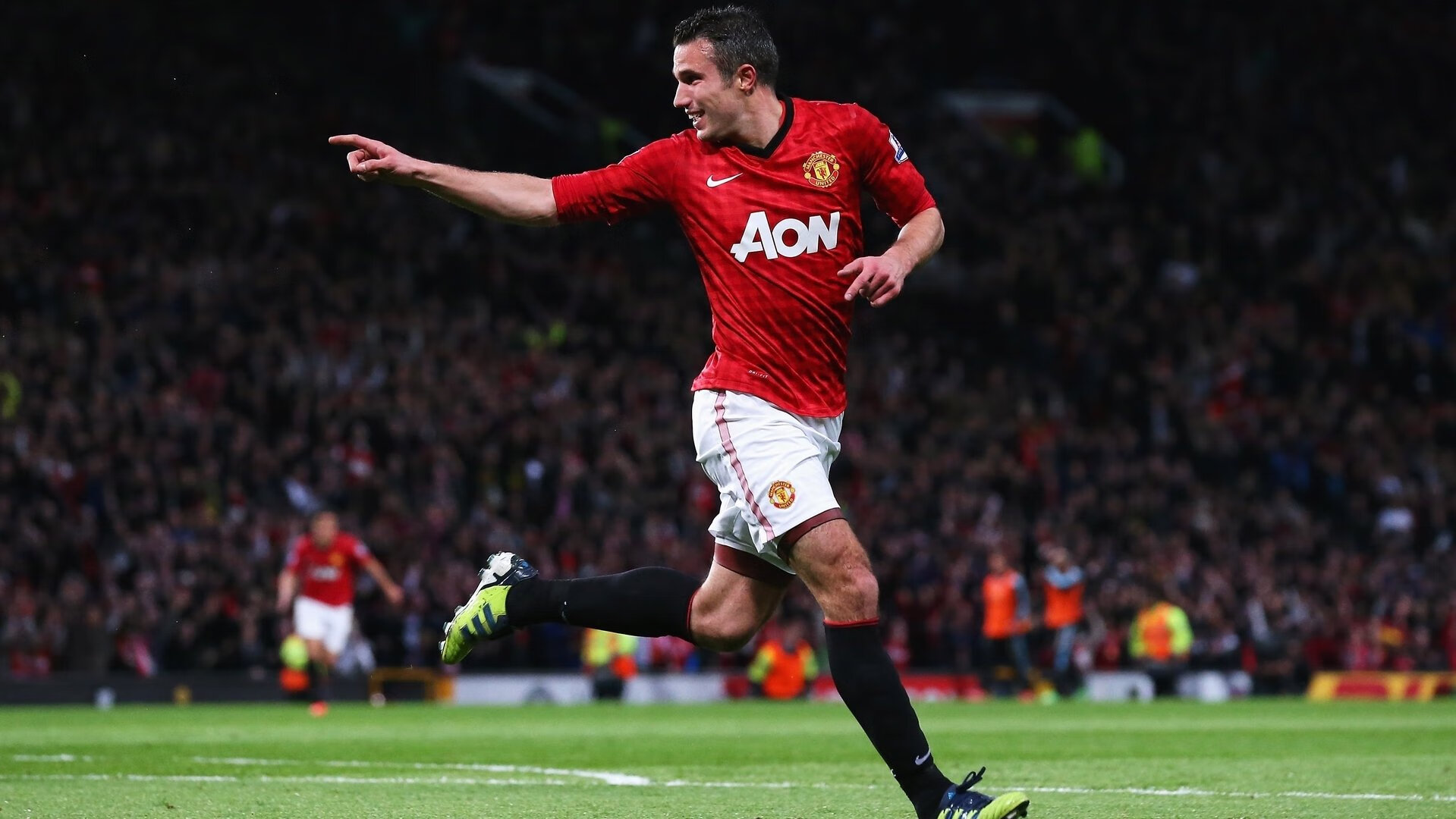 冷热交叠的足球之夜,当苏格兰收割曼联遇上阿尔瓦雷斯刷新纪录