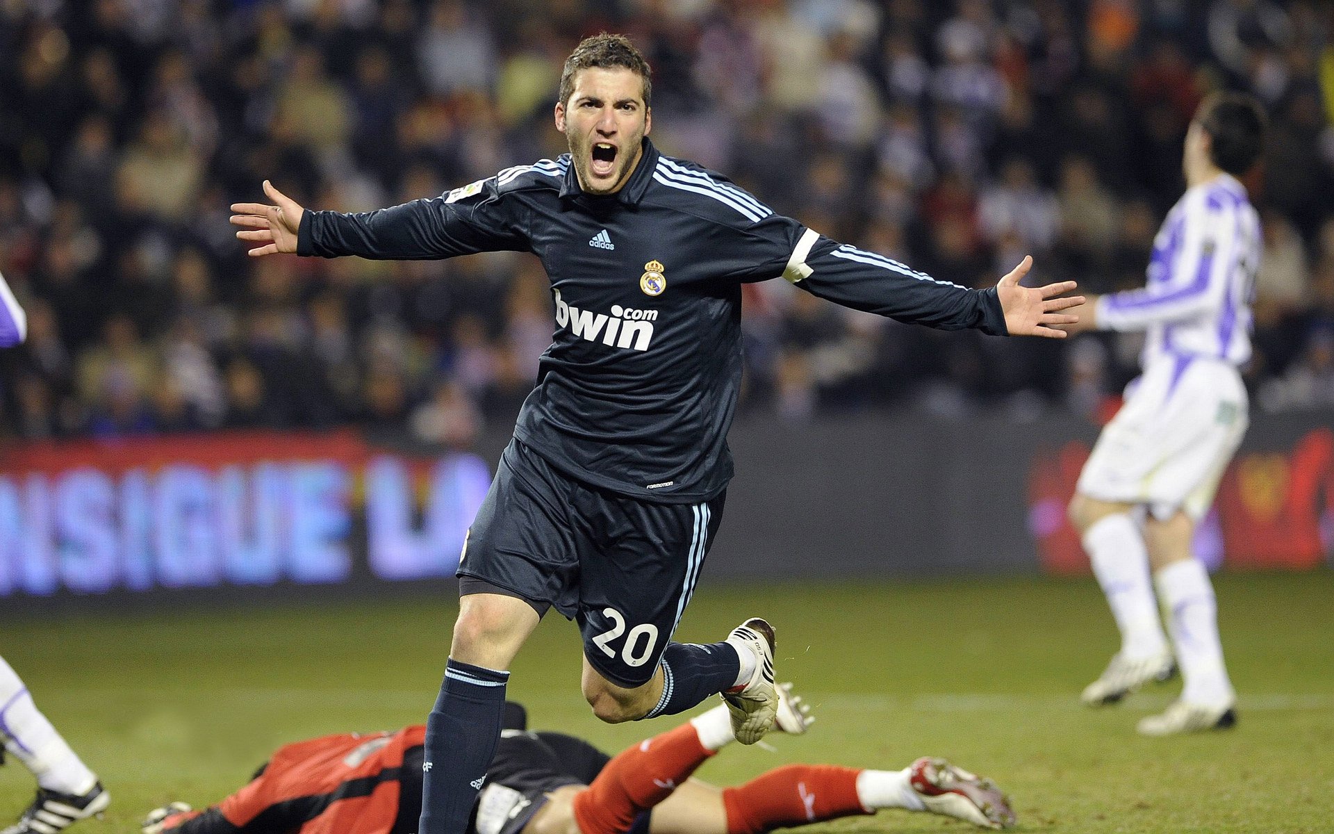 声浪与统治，利拉德以热火为弦，奏响冰城征服曲